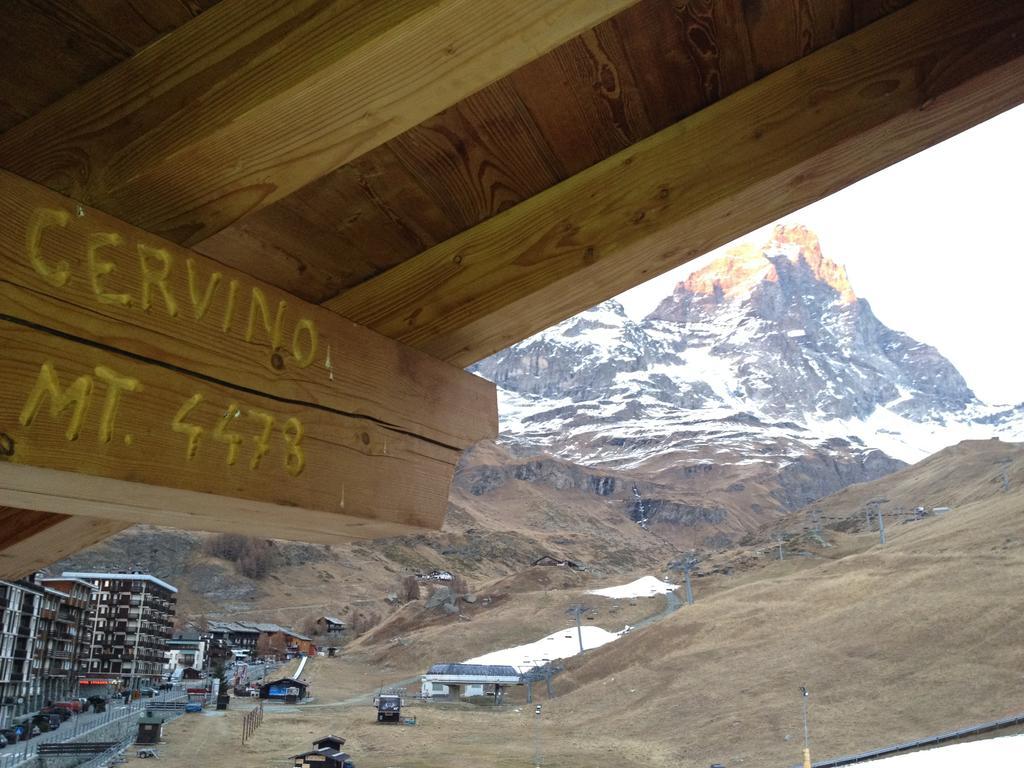 Hotel Meuble Gorret Breuil-Cervinia Quarto foto