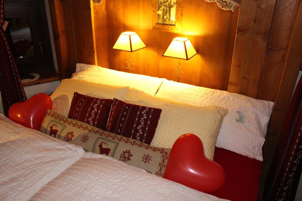 Hotel Meuble Gorret Breuil-Cervinia Quarto foto